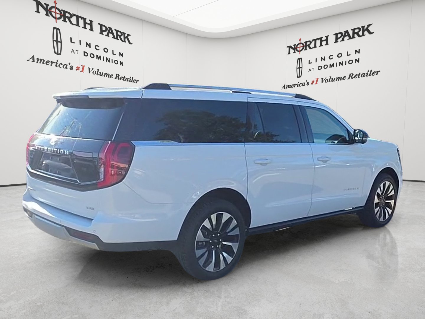Used 2026 Ford Expedition Max Platinum w/ Driver's Package AWD/4WD image 5