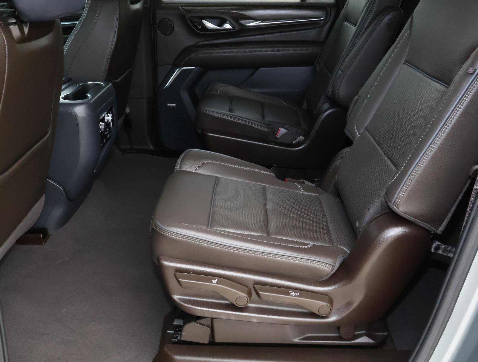 Used 2024 GMC Yukon XL Denali w/ Max Trailering Package image 25