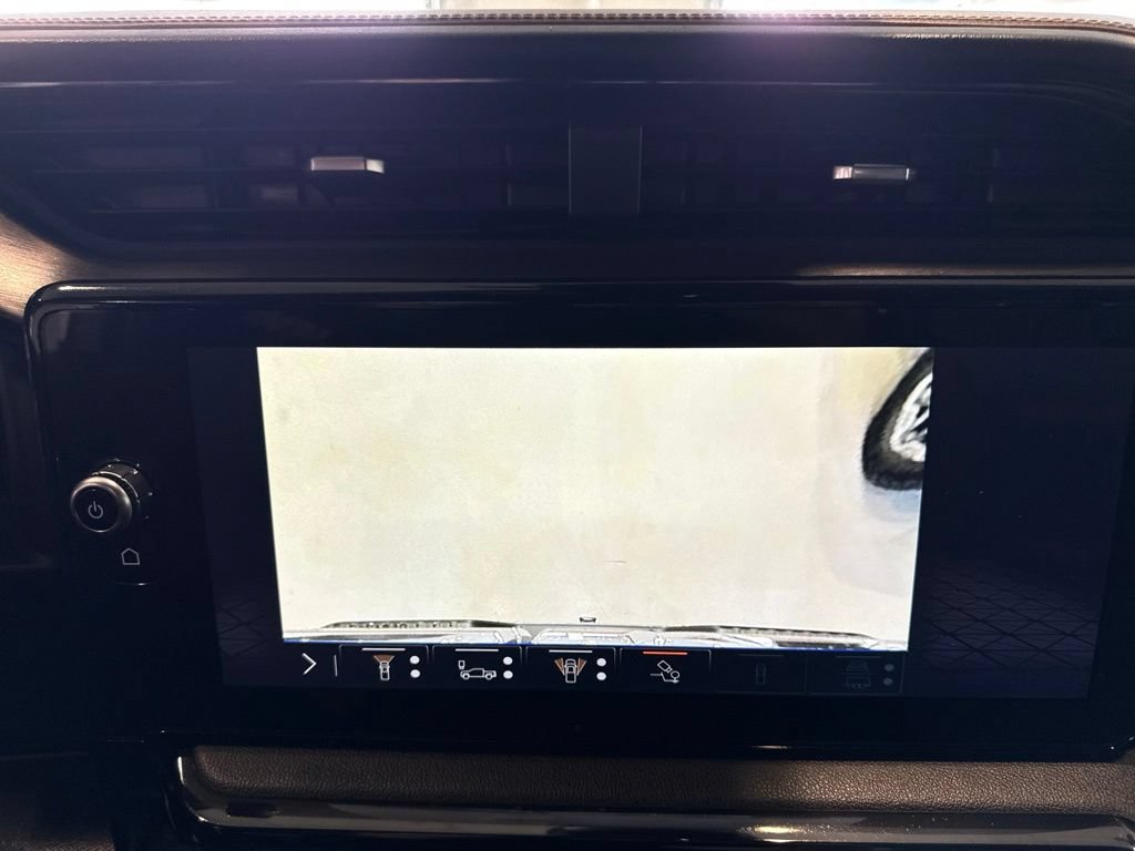 Used 2025 GMC Sierra 1500 AT4 w/ AT4 Premium Package AWD/4WD image 41