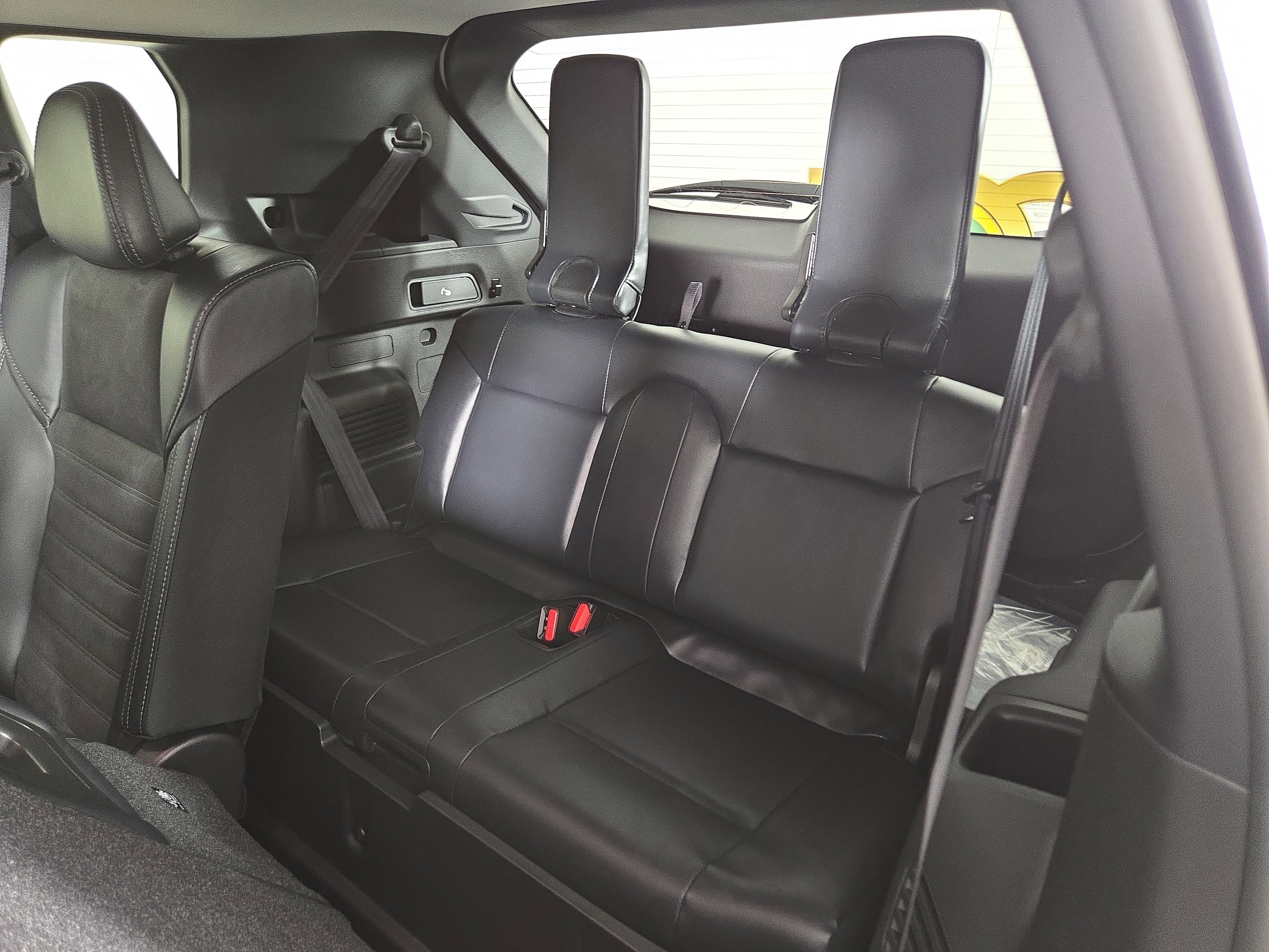 New 2026 Mitsubishi Outlander SE image 12