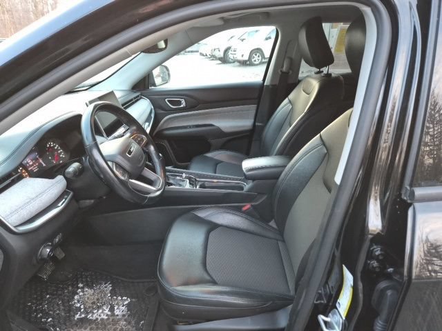 Used 2022 Jeep Compass Latitude w/ Sun and Sound Group AWD/4WD image 17