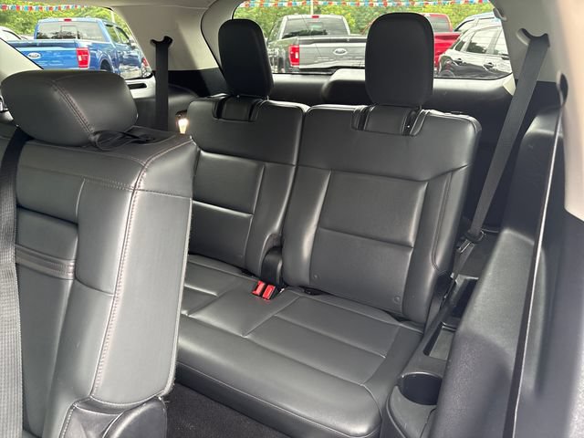 Used 2025 Ford Explorer Active w/ Active Comfort Package AWD/4WD image 21