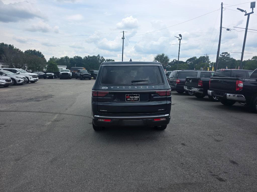 Used 2022 Jeep Wagoneer Series III w/ Convenience Group I AWD/4WD image 3