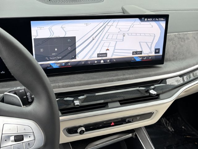 Used 2025 BMW X7 xDrive40i w/ Premium Package AWD/4WD image 29
