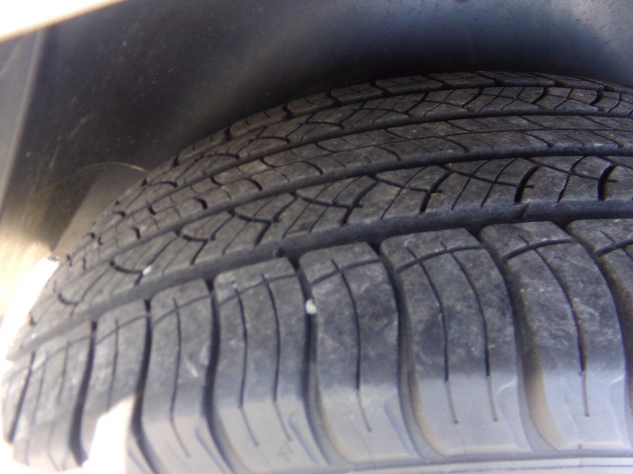 Used 2010 Ford Edge Limited AWD/4WD image 16