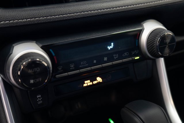 Used 2025 Toyota RAV4 XLE image 24