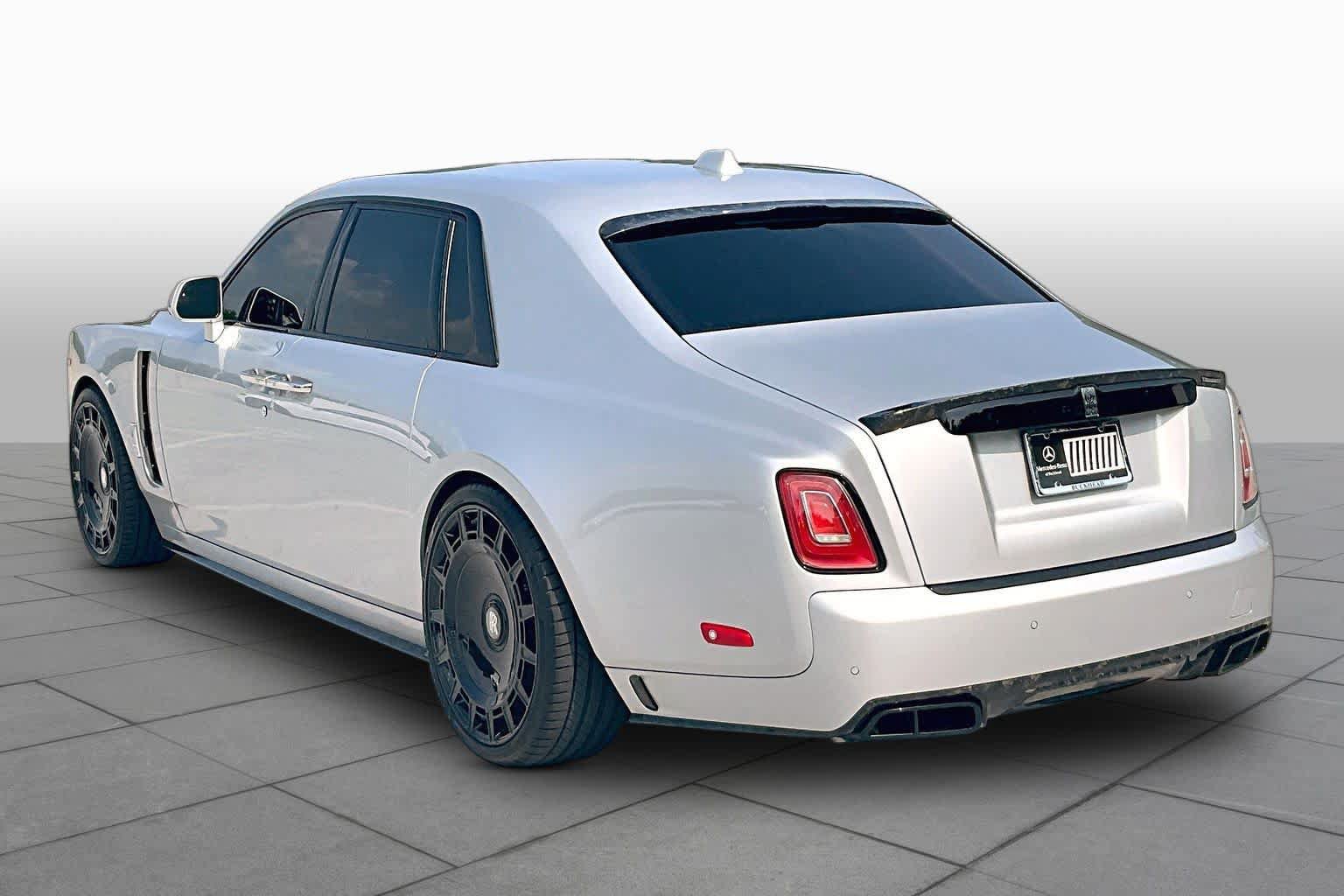 Used 2024 Rolls-Royce Phantom Sedan RWD image 12