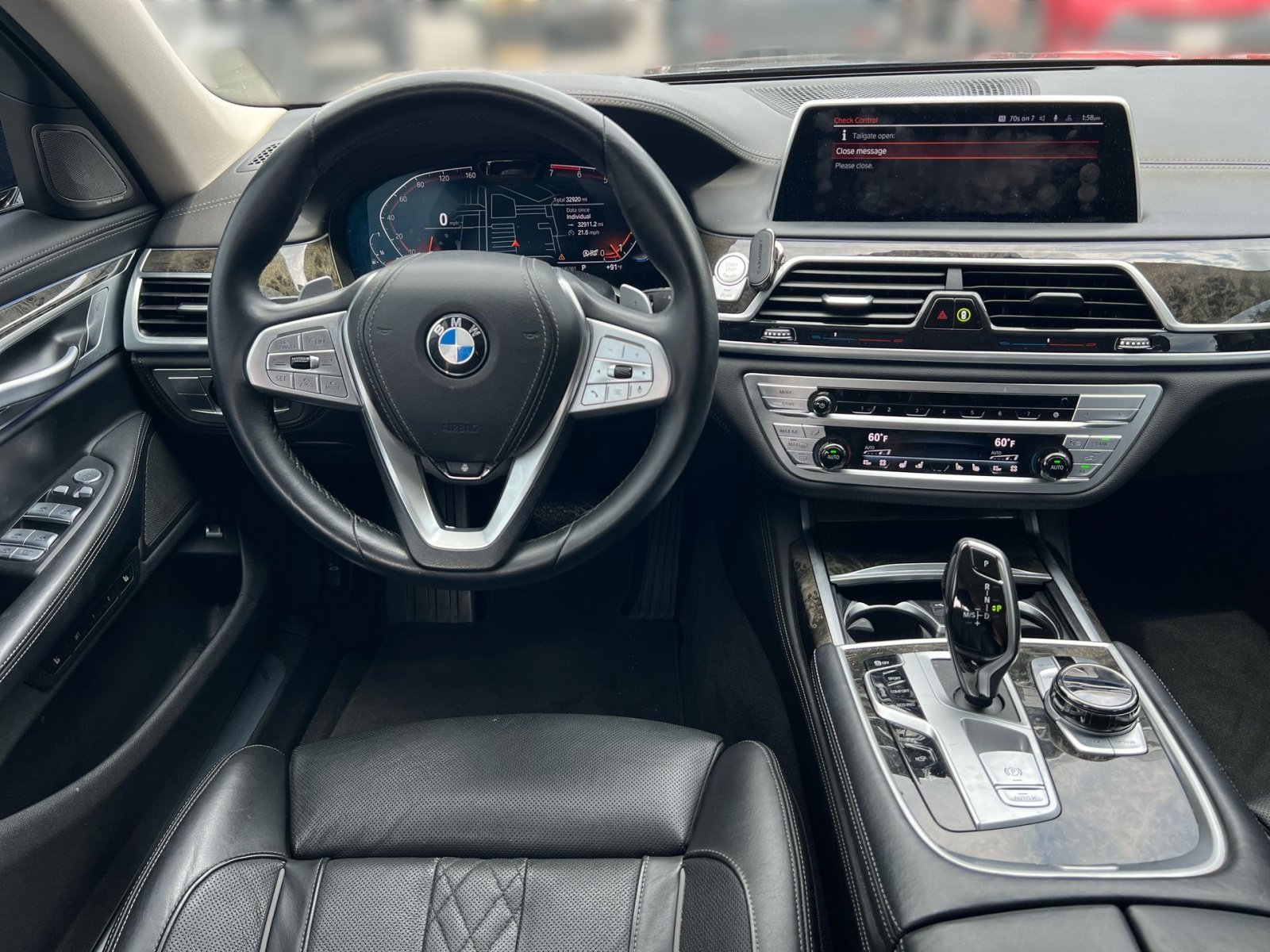 Used 2022 BMW 750i xDrive w/ Executive Package AWD/4WD image 23