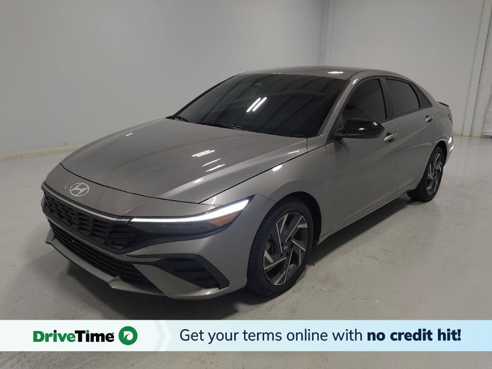 Used 2025 Hyundai Elantra Sport FWD image 1