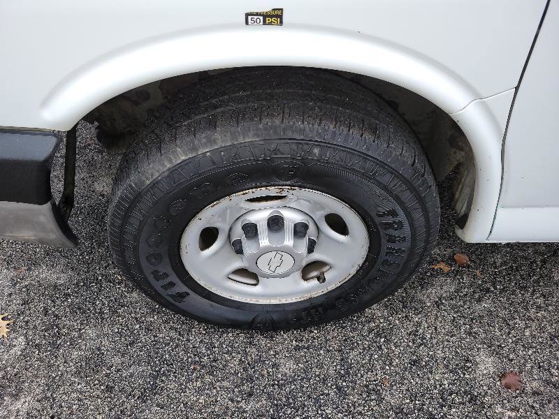 Used 2014 Chevrolet Express 2500 image 49