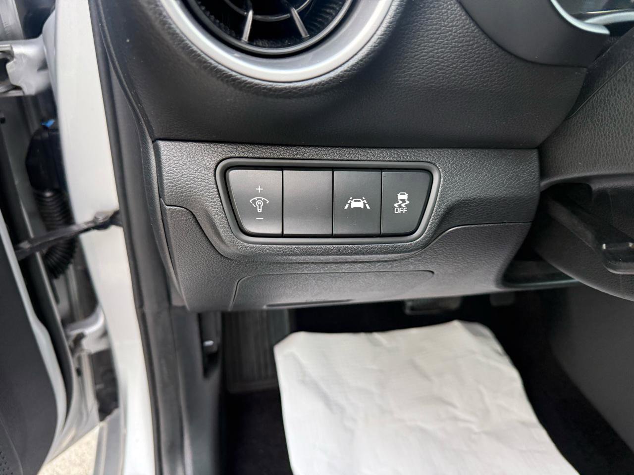 Used 2020 Kia Forte LXS FWD image 15