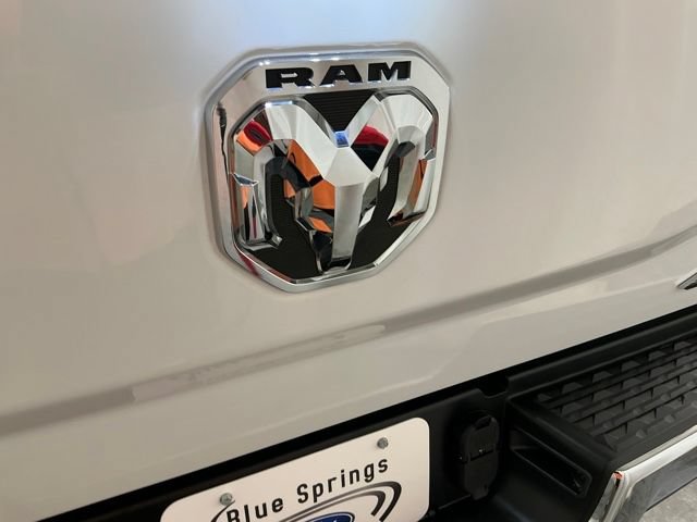 Used 2024 RAM 2500 Tradesman w/ Chrome Appearance Group AWD/4WD image 5