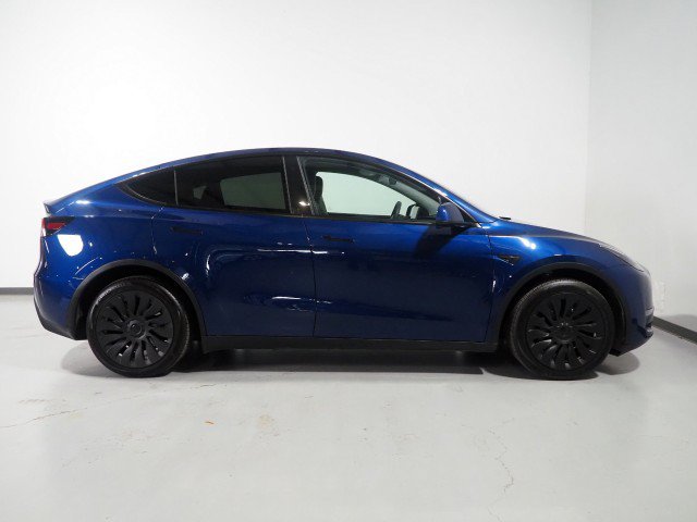 Used 2023 Tesla Model Y Long Range AWD/4WD image 6