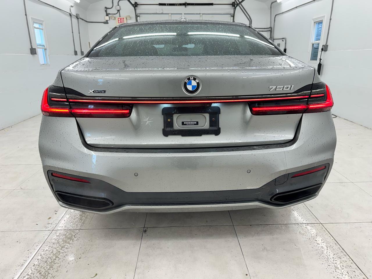 Used 2021 BMW 750i xDrive w/ Executive Package AWD/4WD image 6