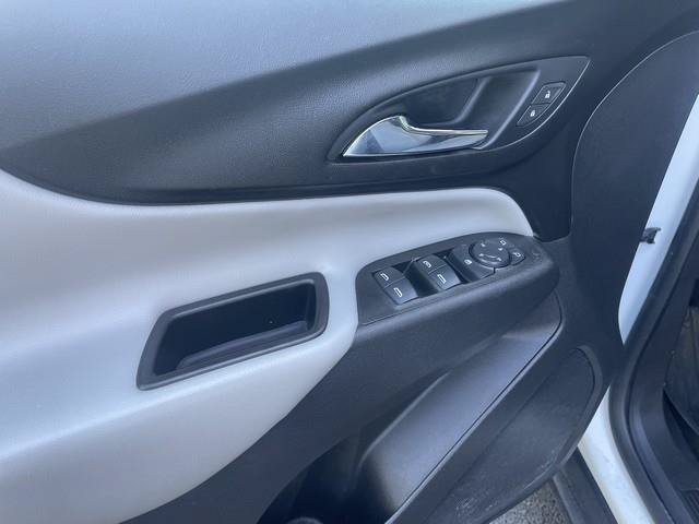 Used 2021 Chevrolet Equinox LS w/ LS Convenience Package AWD/4WD image 8