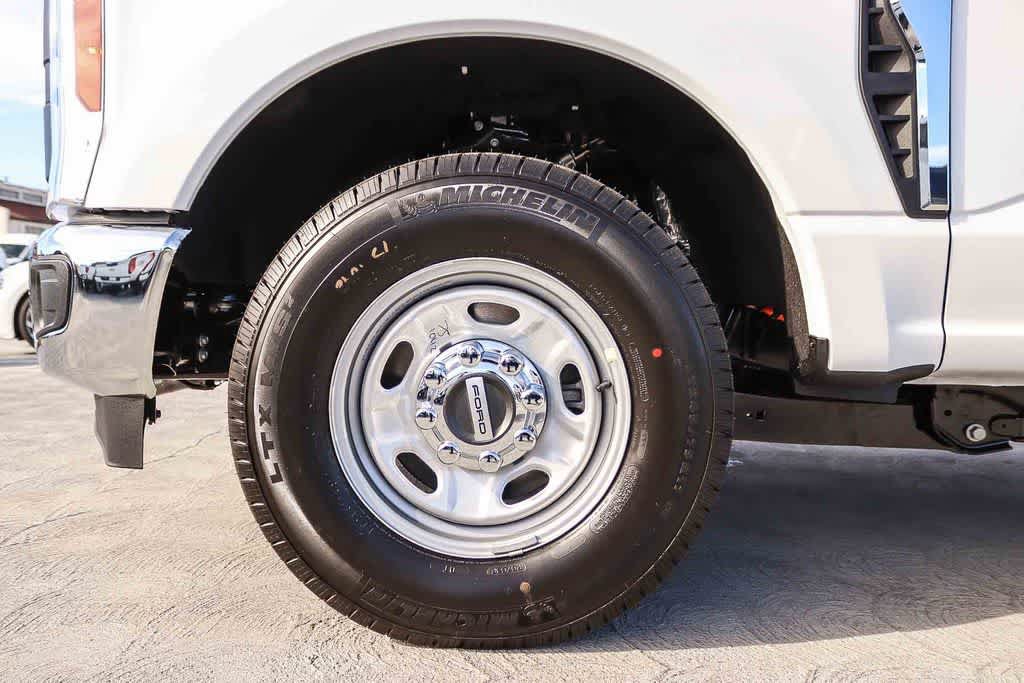 New 2026 Ford F250 XL w/ XL Chrome Package RWD image 11