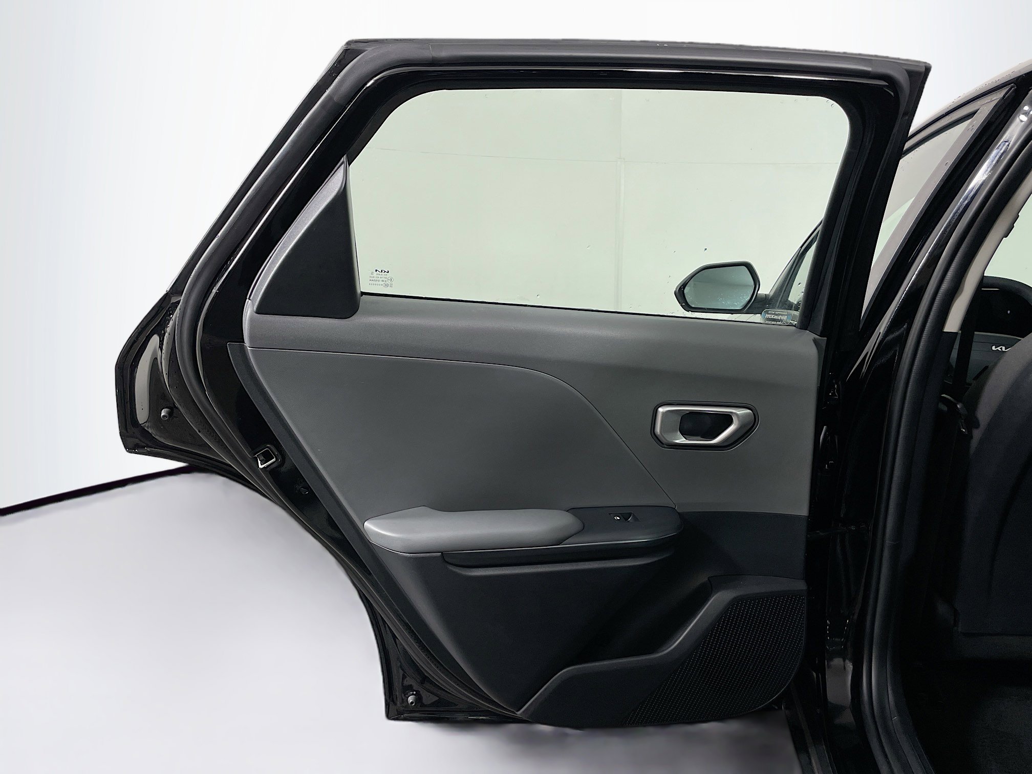 Used 2025 Kia K4 LXS image 25