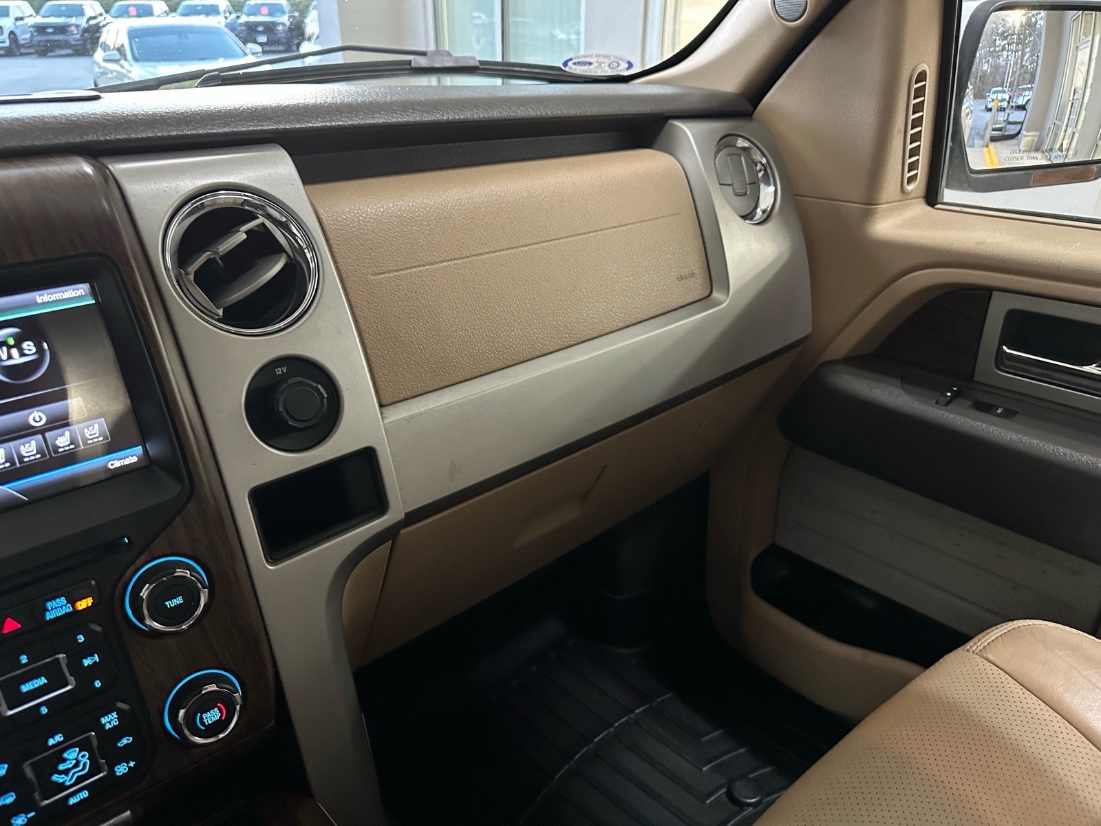 Used 2014 Ford F150 Lariat w/ Equipment Group 501A Mid image 40