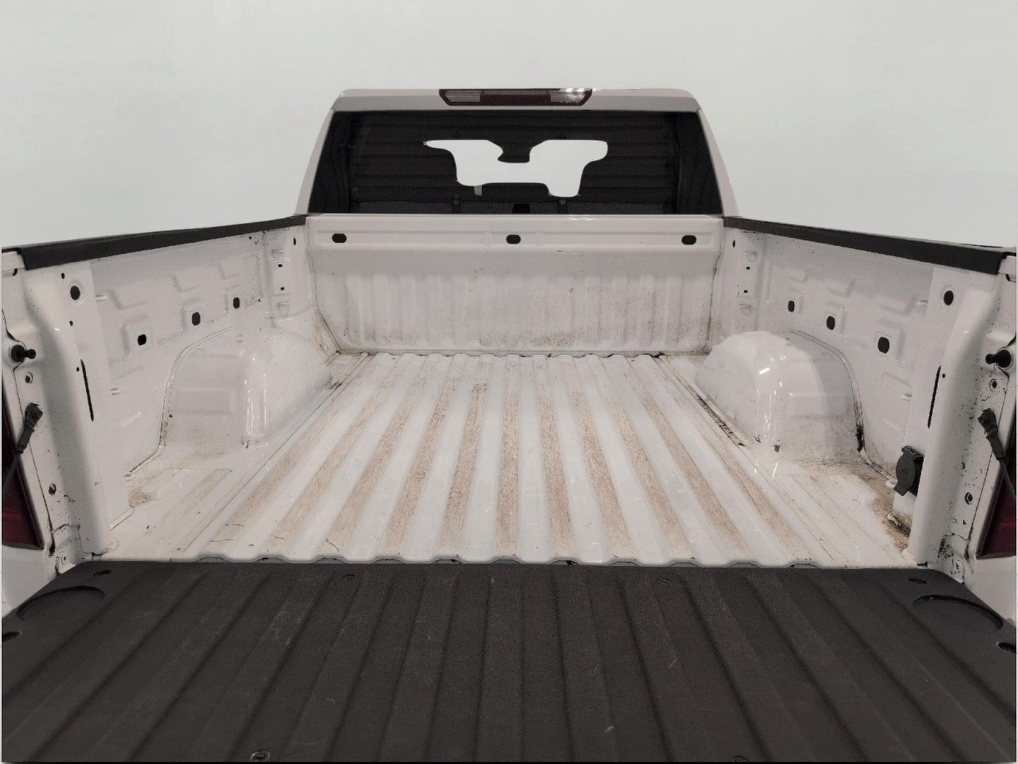 Used 2024 Chevrolet Silverado 1500 LT AWD/4WD image 16