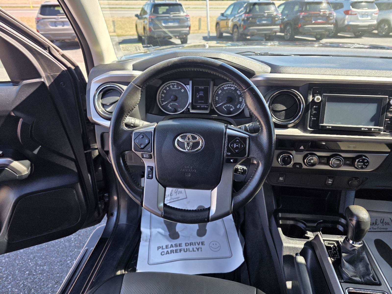 Used 2016 Toyota Tacoma SR5 w/ SR5 Appearance Package (SN) image 13