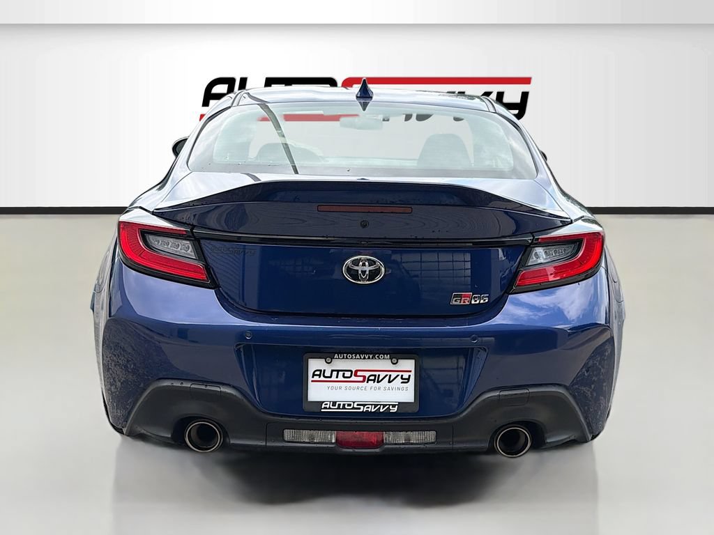 Used 2025 Toyota GR86 Premium w/ ALL Weather Mat Package (TMS) RWD image 6
