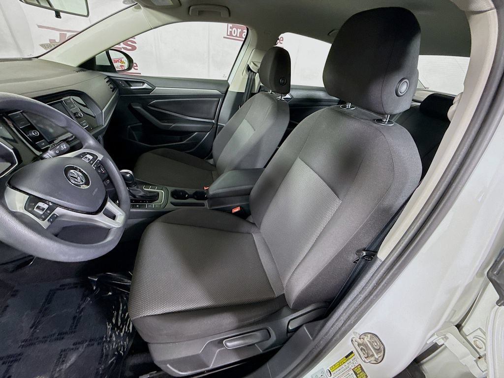 Used 2019 Volkswagen Jetta SE FWD image 24