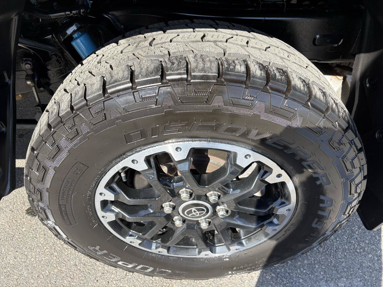 Used 2024 Toyota Tundra SR5 w/ TRD Off-Road Package AWD/4WD image 10