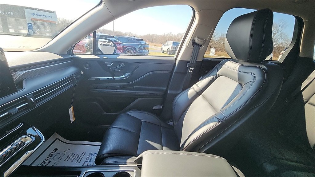 New 2026 Lincoln Corsair Reserve image 11