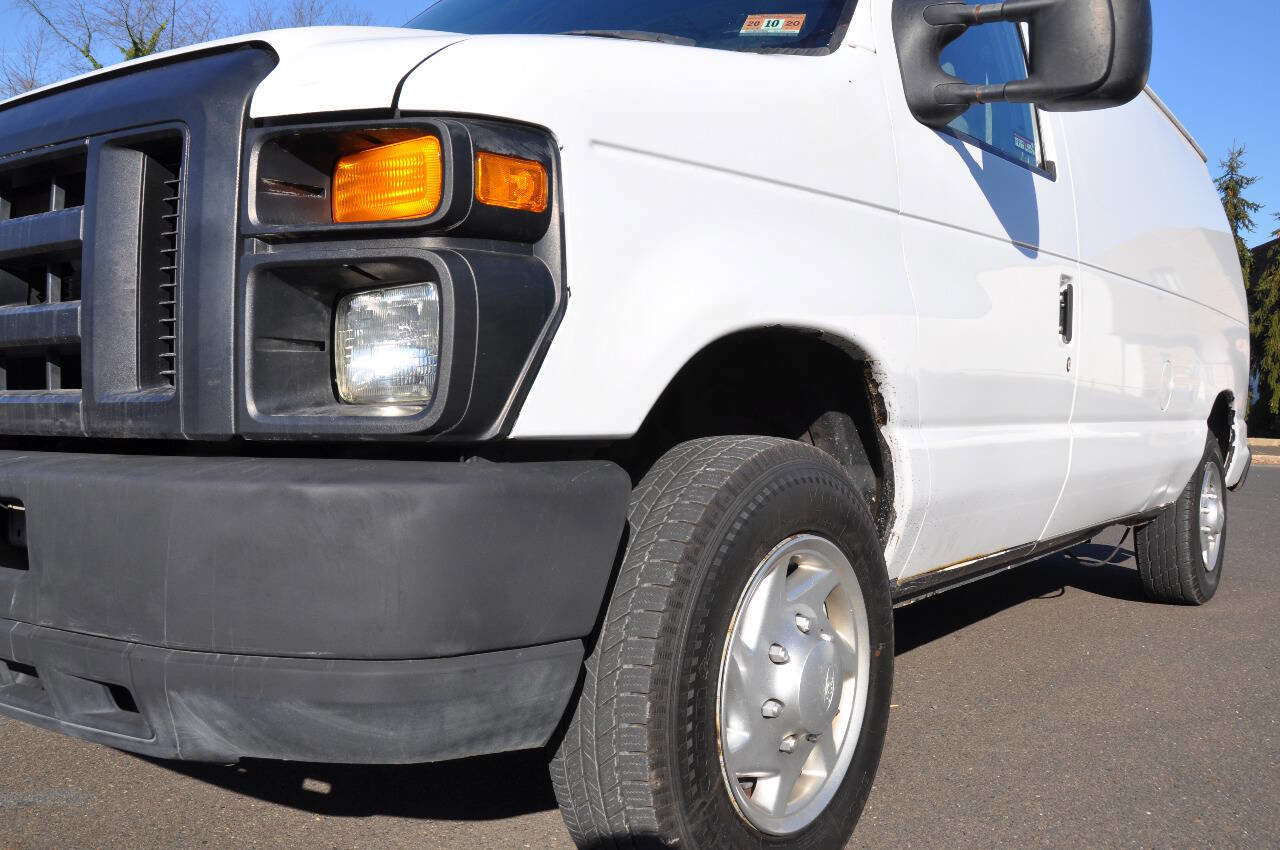 Used 2013 Ford E-250 and Econoline 250 image 2