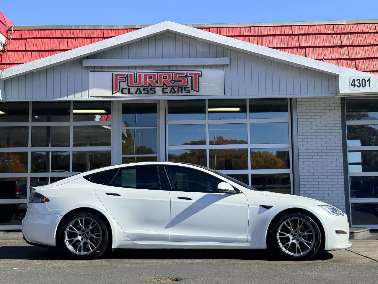 Used 2021 Tesla Model S Plaid image 2
