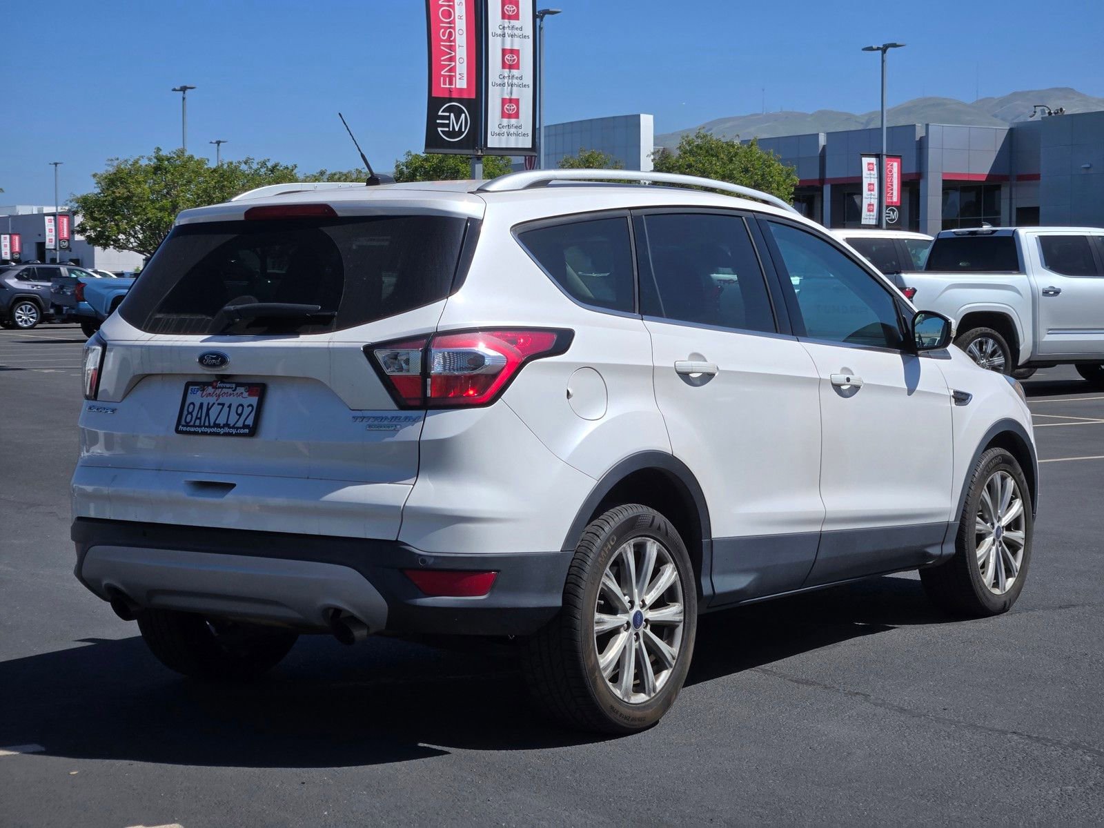 Used 2017 Ford Escape Titanium FWD image 4