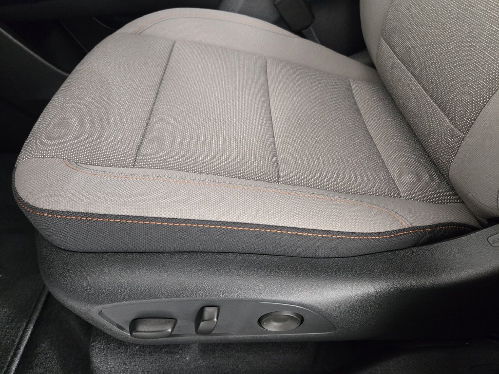 New 2026 Chevrolet Traverse LT w/ Midnight/Sport Edition FWD image 26
