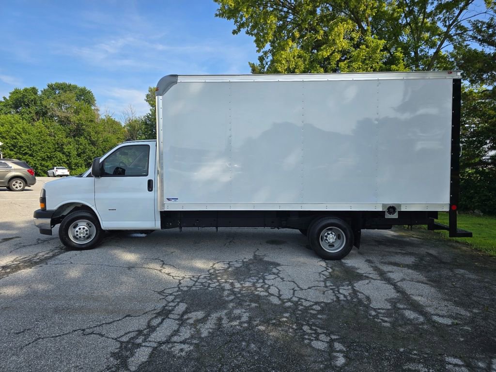 New 2025 Chevrolet Express 3500 w/ Power Convenience Package image 7