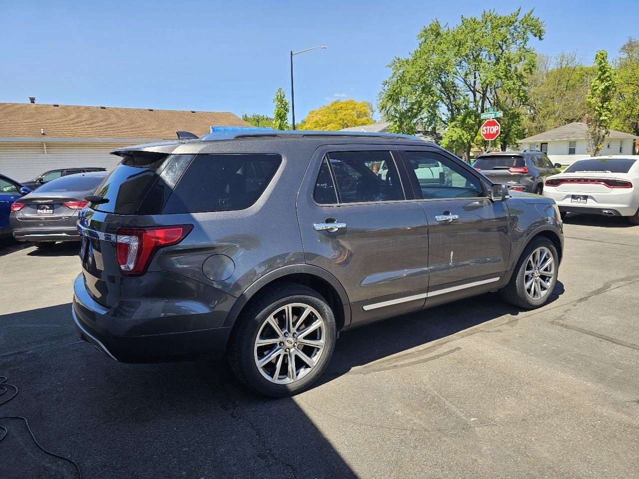 Used 2016 Ford Explorer Limited FWD image 12