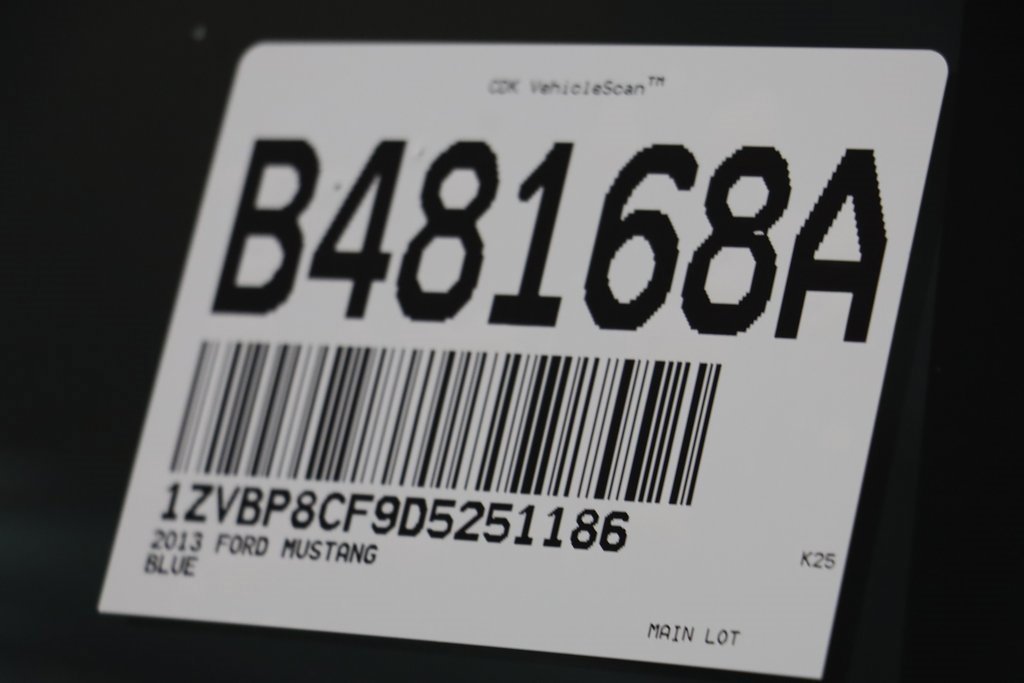 Used 2013 Ford Mustang GT Premium w/ Comfort Pkg image 23