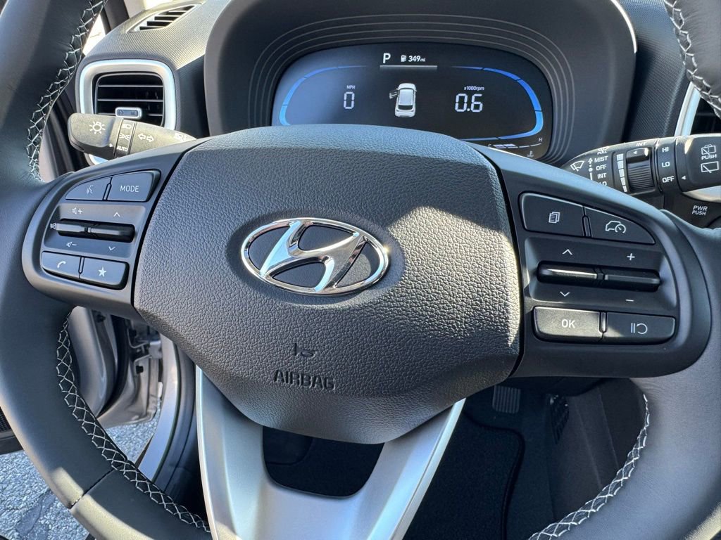 New 2025 Hyundai Venue SEL image 29