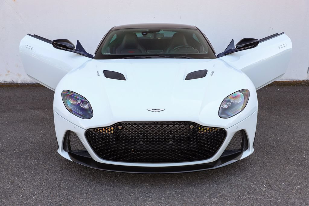 Used 2019 Aston Martin DBS Superleggera RWD image 7