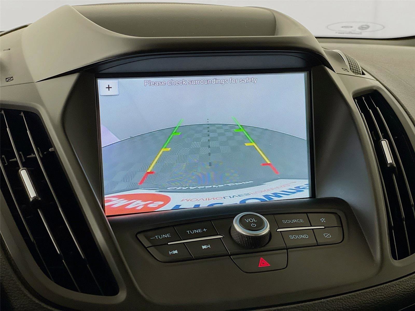 Used 2019 Ford Escape SE image 16