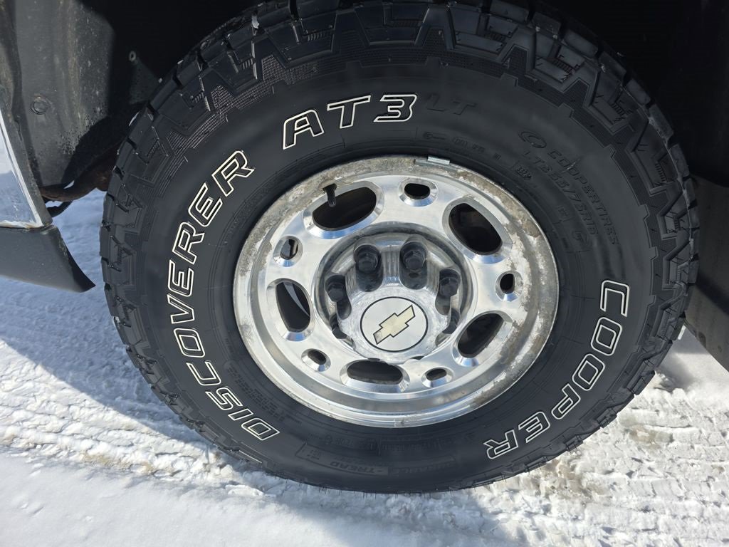 Used 2006 Chevrolet Silverado 2500 LT w/ Heavy-Duty Power Package image 23