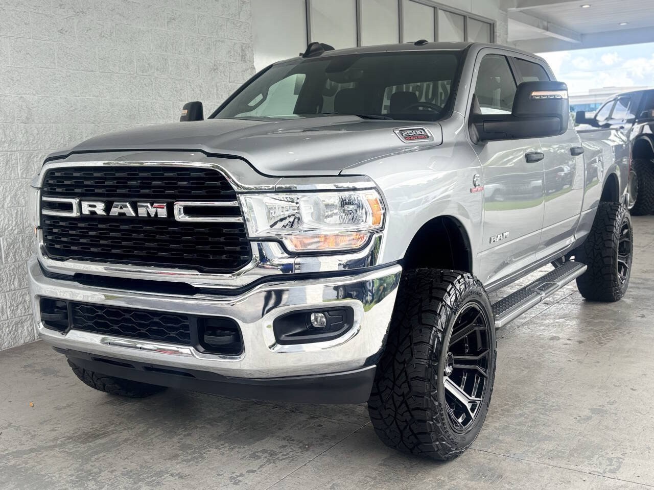 Used 2023 RAM 2500 Big Horn w/ Level 1 Equipment Group AWD/4WD image 3