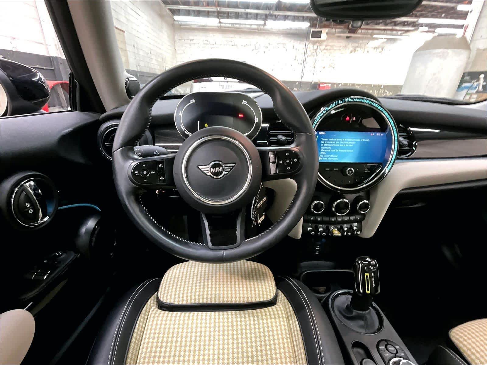 Used 2024 MINI Cooper SE FWD image 8