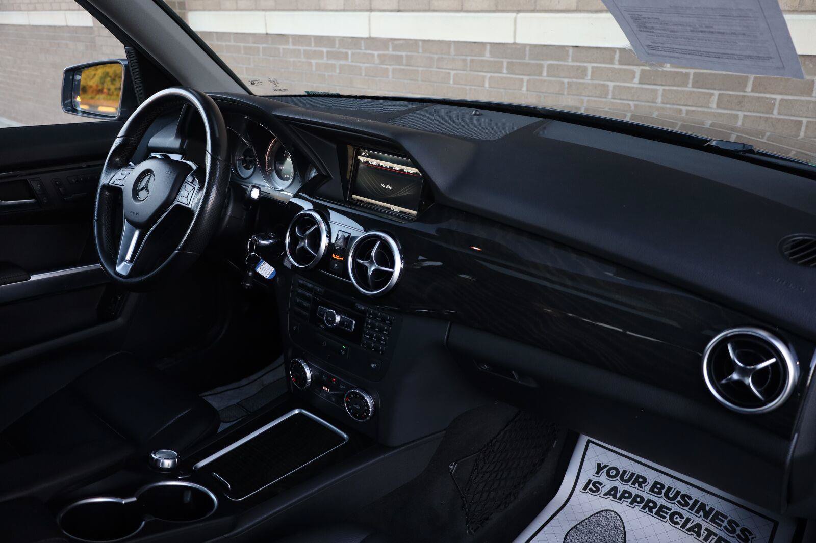 Used 2015 Mercedes-Benz GLK 350 4MATIC image 30