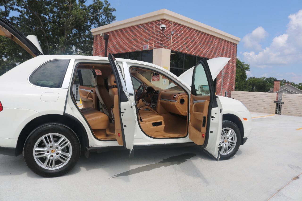 Used 2008 Porsche Cayenne AWD/4WD image 34