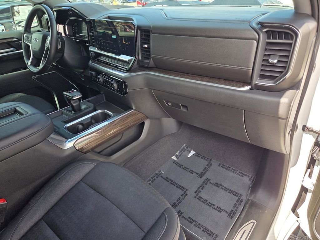 Used 2022 Chevrolet Silverado 1500 LT Trail Boss w/ Protection Package image 18