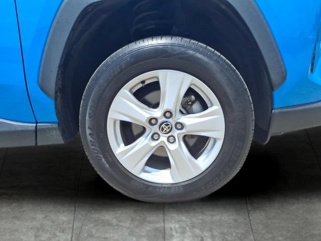 Used 2021 Toyota RAV4 XLE AWD/4WD image 9