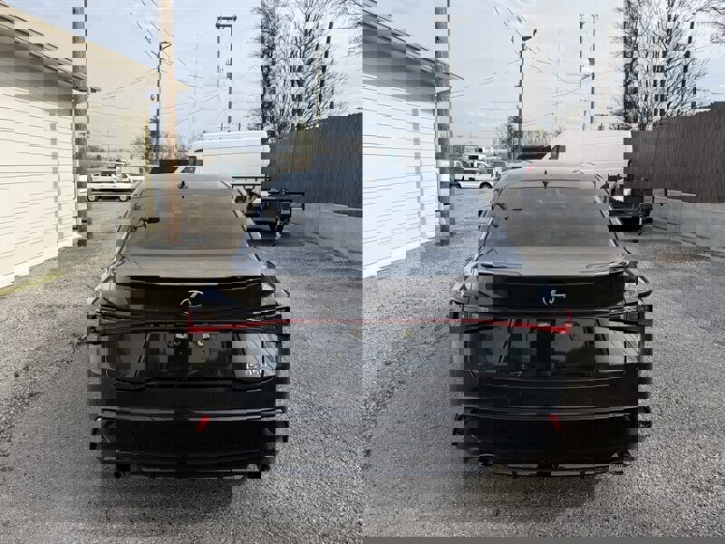 Used 2022 Lexus IS 350 F Sport w/ Navigation Package image 8