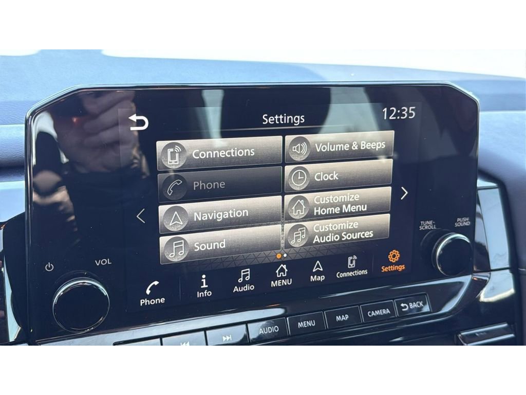 Used 2023 Nissan Pathfinder SL w/ SL Premium Package AWD/4WD image 17