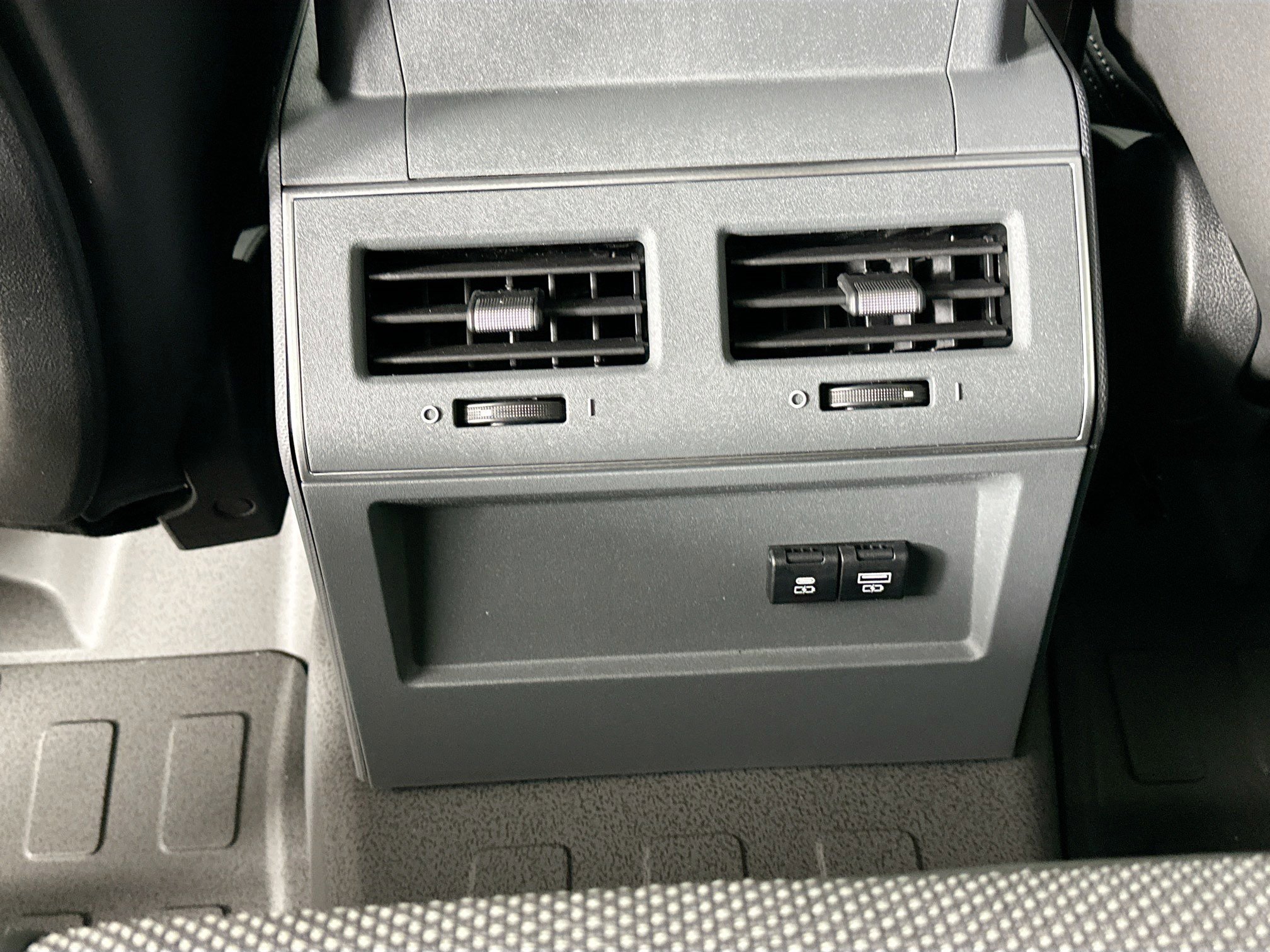 New 2026 INEOS Grenadier Station Wagon AWD/4WD image 37