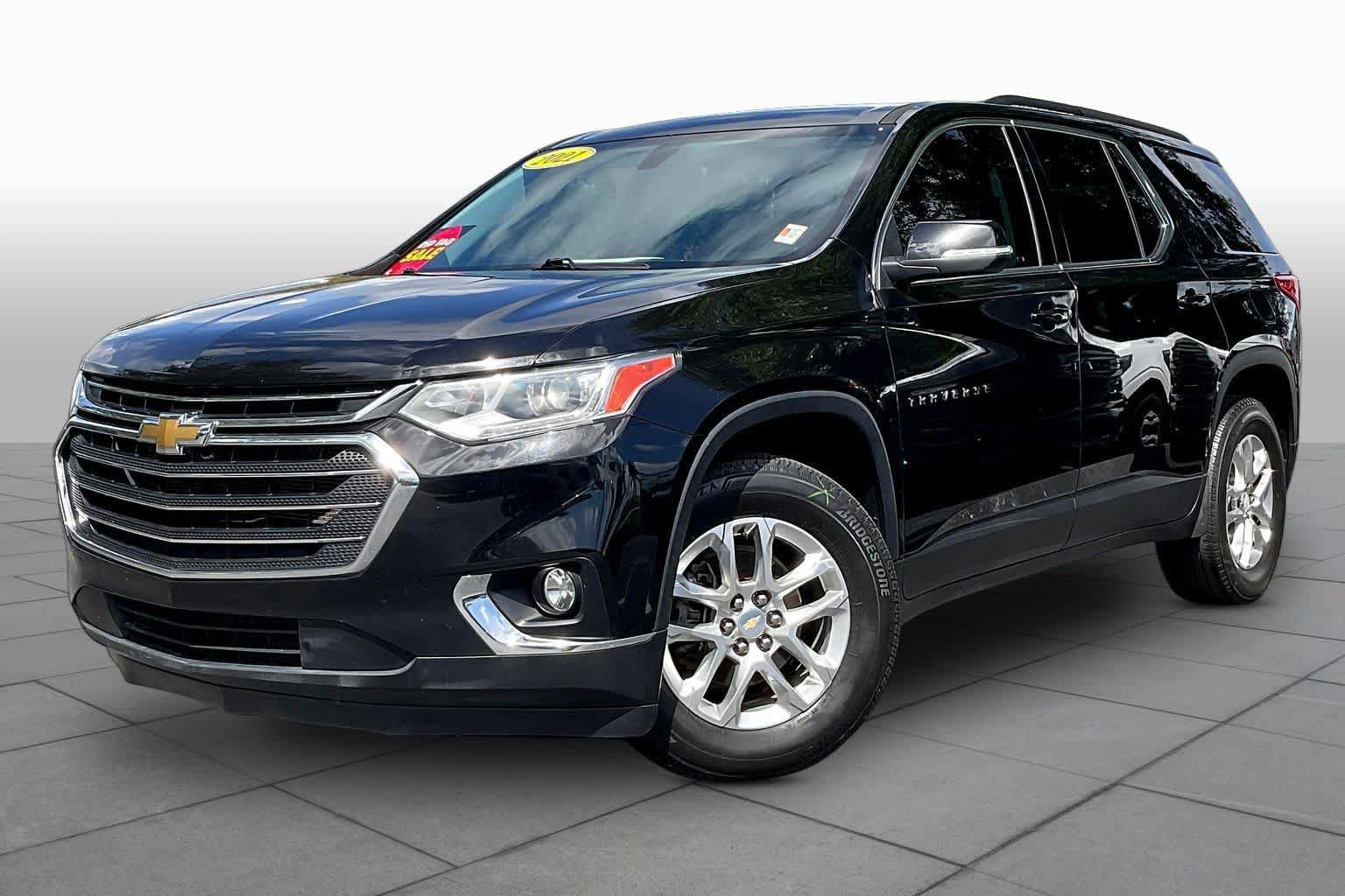 Used 2021 Chevrolet Traverse LT FWD image 1