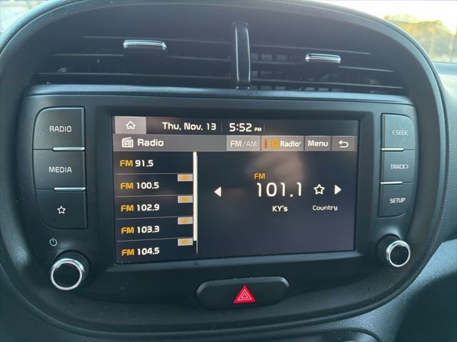 Used 2025 Kia Soul LX w/ LX Technology Package image 12